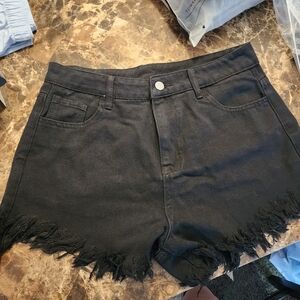 T3 - Black Demin Cut-Off Shorts Large